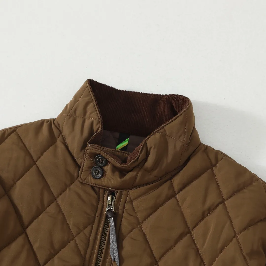 P350 #R57 Ralpah Lauren/Ralph Lauren Diamond Check Stand Collar Veteran Cotton Jacket Uniform British Retro Style for Men and Women Item No. RL17381 Classic Diamond Henley Lavalier Thin Cotton Jacket Simple yet stylish corduroy trimmed cuffs Collar Can be straight folded Two-wear, half-high collar front double-button closure, front full zipper Fabric has a certain anti-water effect, classic forever , there are adjustable buckle tabs at the back waist. Delicate embroidery of the pony on the left side of the chest is retro and timeless. Color: black, navy blue, brown, army green. Size: M L
